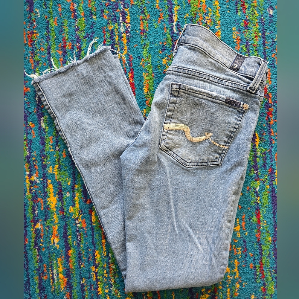 7 For‎ All Mankind Straight Leg Size 27 X 28L Raw Hem Lt Blue Jeans